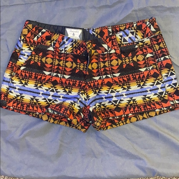 Volcom Shorts - Picture 1 of 3